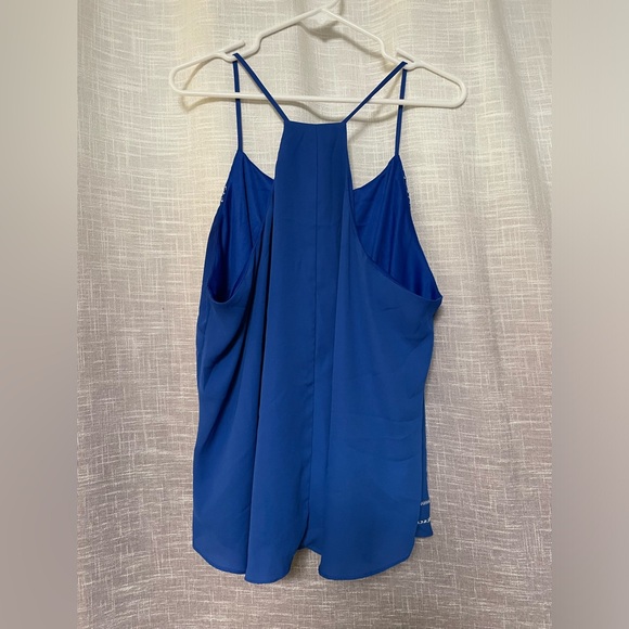 Flowy embroidered top. - Picture 3 of 4